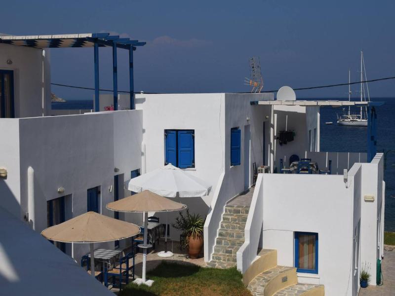 Elli Bay image