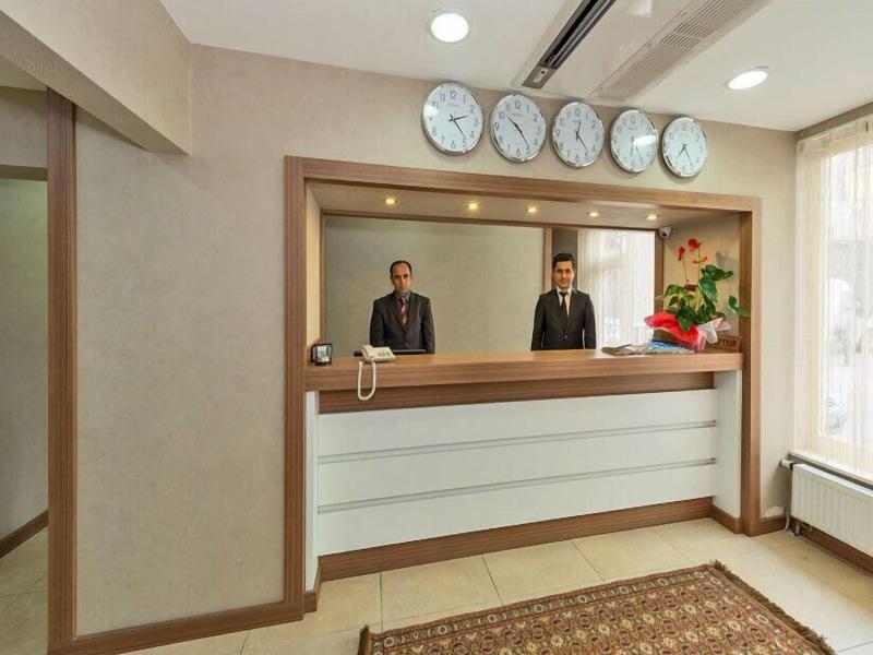 La Garden Hotel image