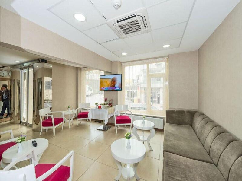 La Garden Hotel image