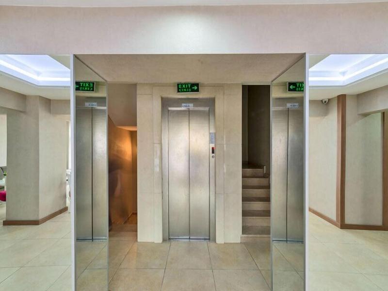 La Garden Hotel image