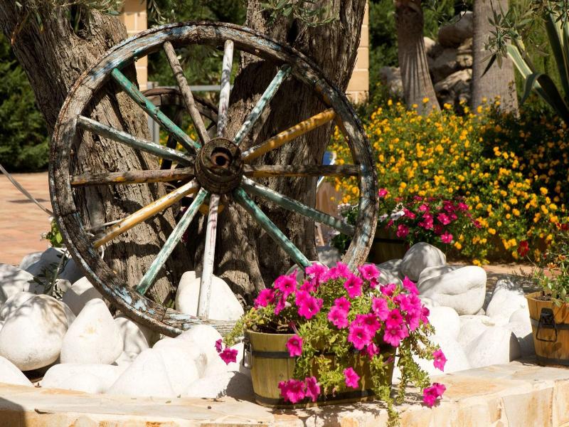 Villa Carlo Resort image