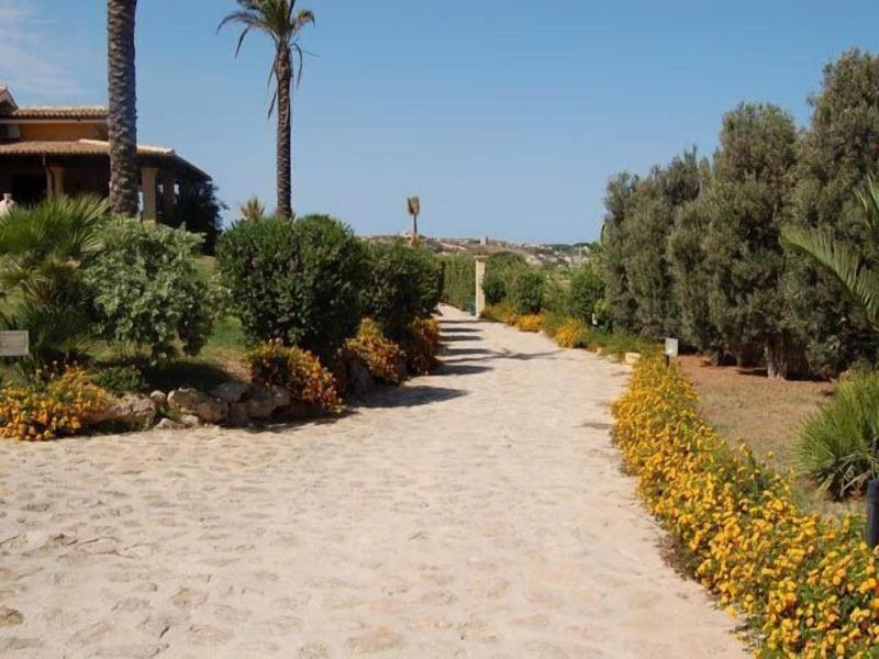 Villa Carlo Resort image