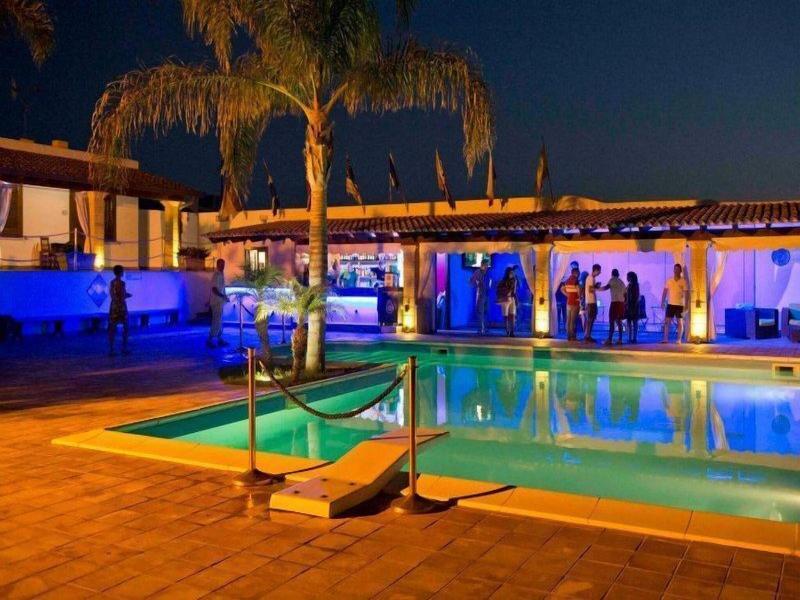 Villa Carlo Resort image