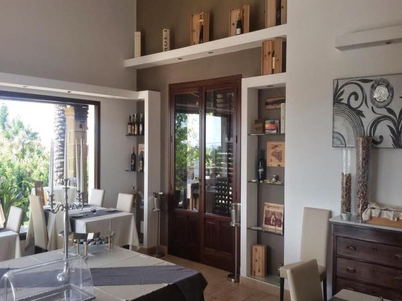 Villa Carlo Resort image