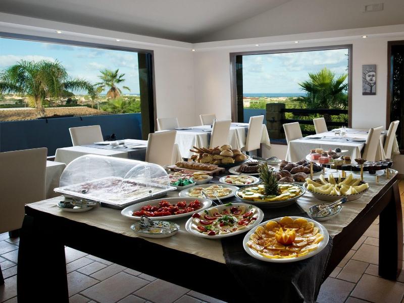 Villa Carlo Resort image