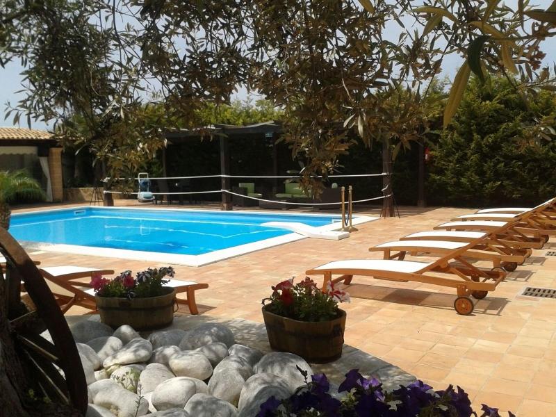 Villa Carlo Resort image