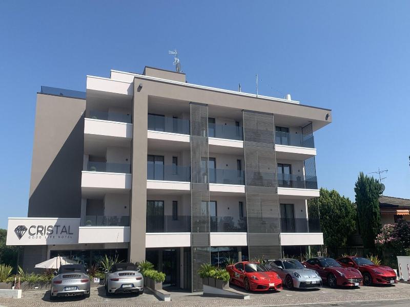 Hotel Cristal image