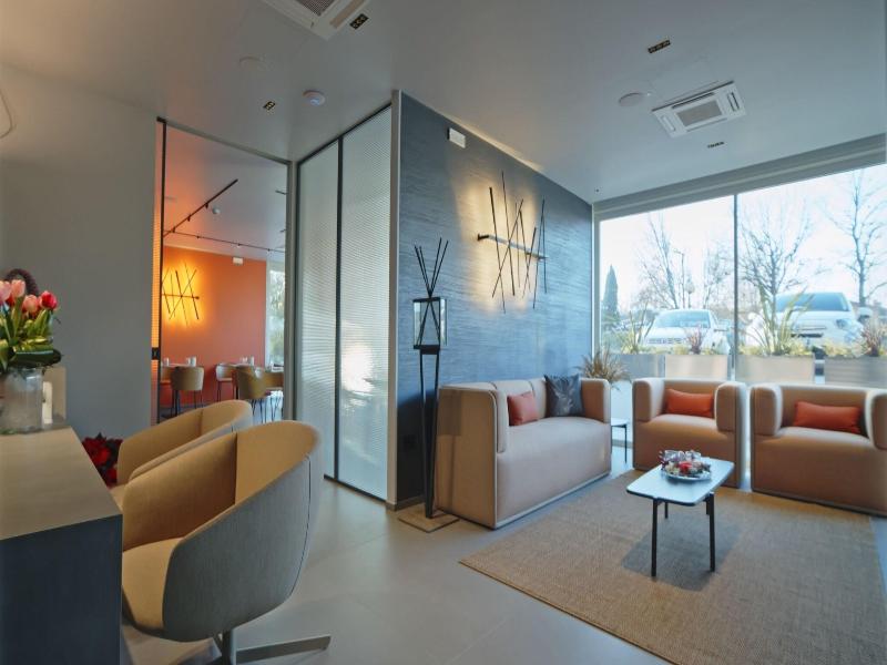 Hotel Cristal image