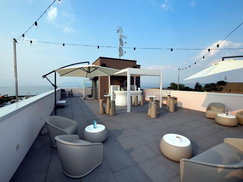 Hotel Cristal image