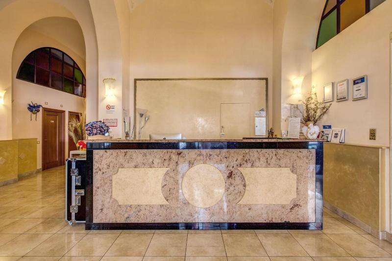 Hotel Maryelen 2 image