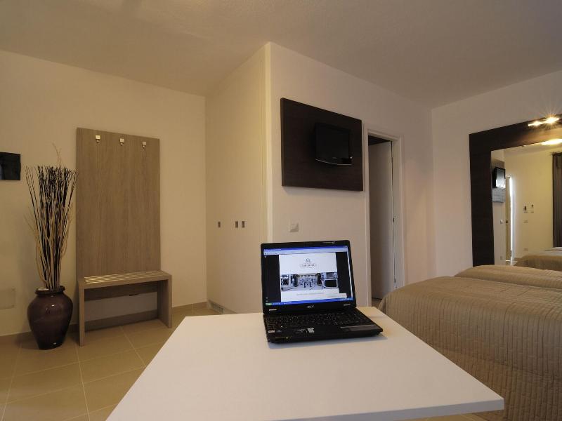 Hotel Ambrosio La Corte image