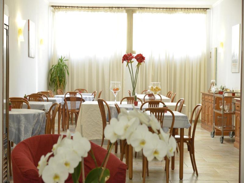 Hotel Massimo image