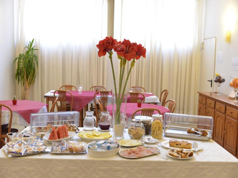 Hotel Massimo image