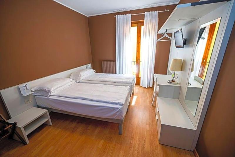Albergo Ancora image