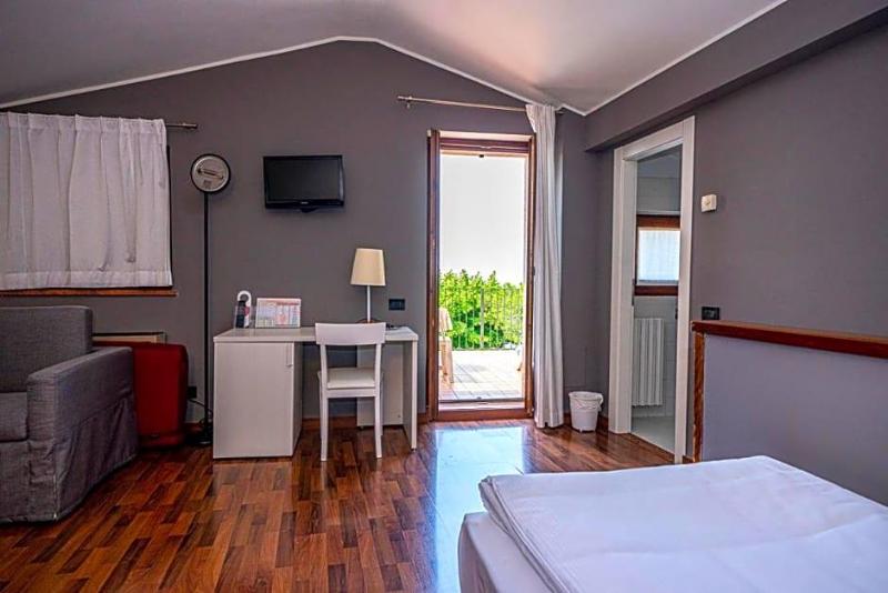 Albergo Ancora image