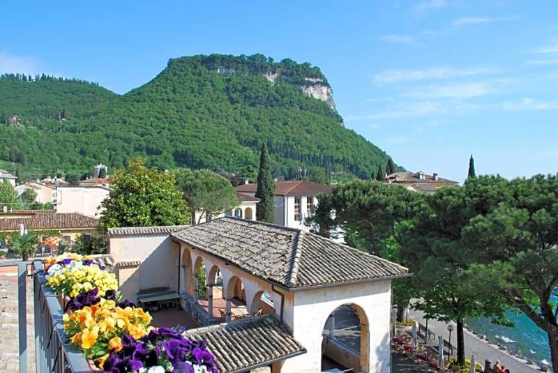 Albergo Ancora image