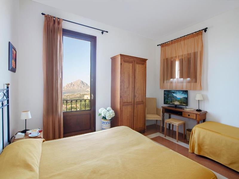 Hotel Baglio Santacroce image