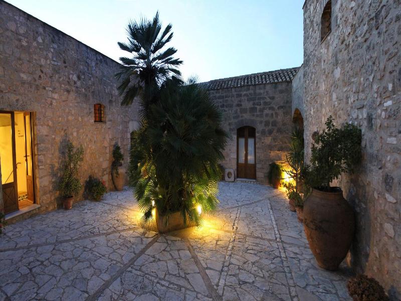 Hotel Baglio Santacroce image