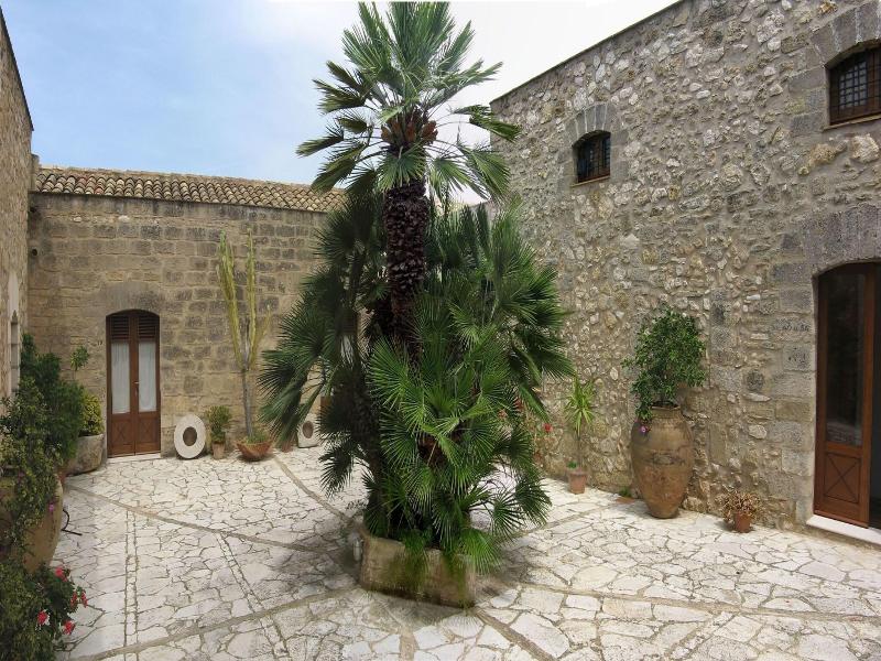 Hotel Baglio Santacroce image