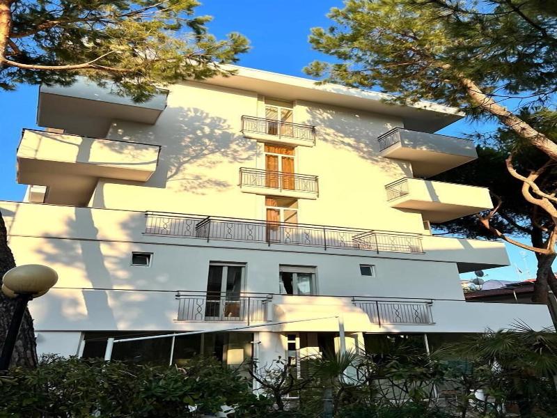 Aura Living Hotel image
