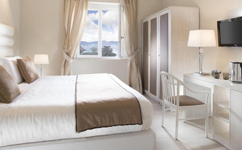 Europa Grand Hotel image