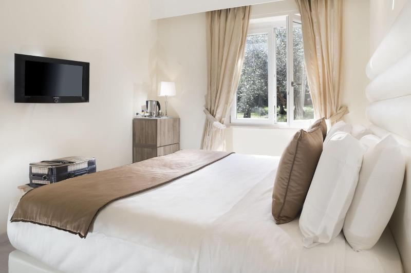 Europa Grand Hotel image