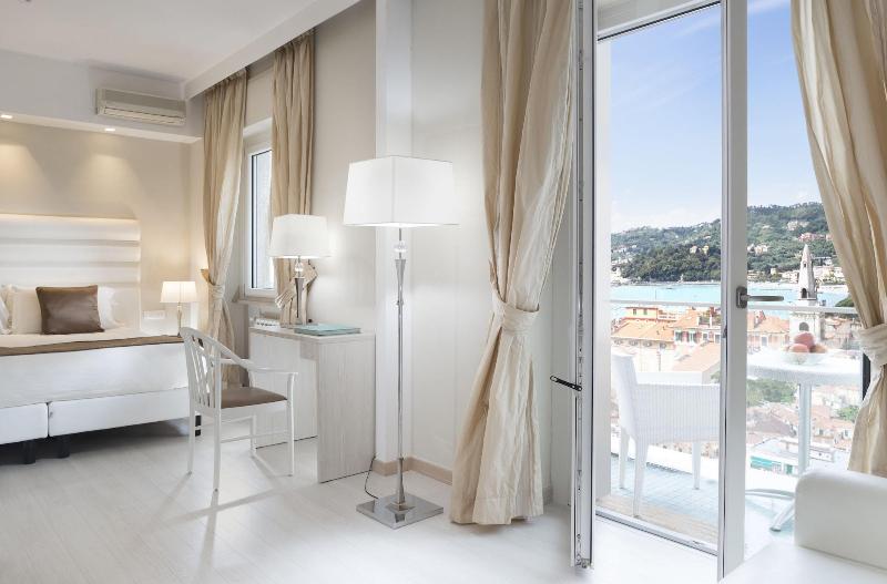 Europa Grand Hotel image