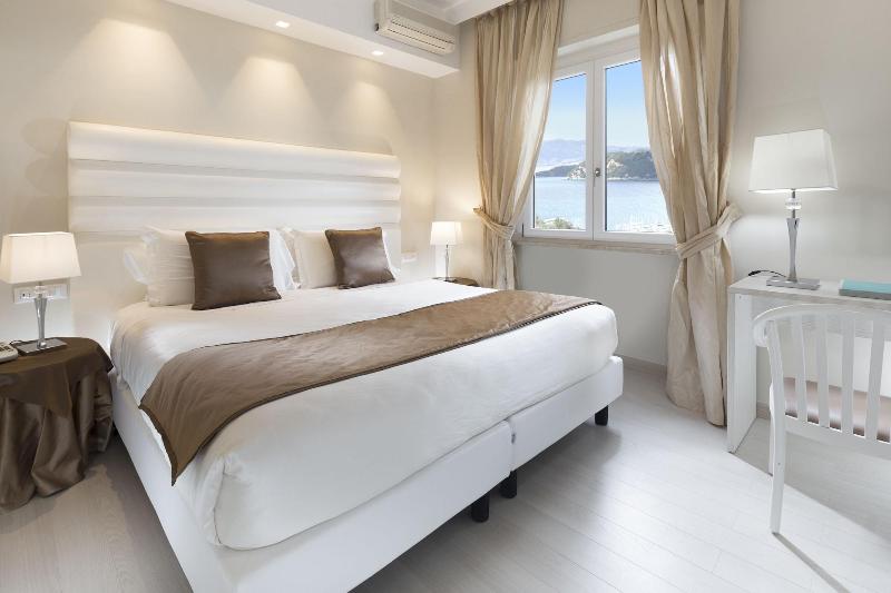 Europa Grand Hotel image