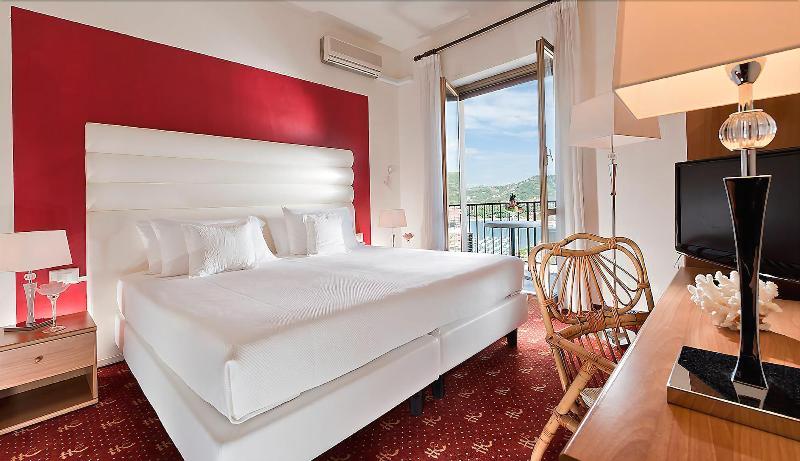 Europa Grand Hotel image