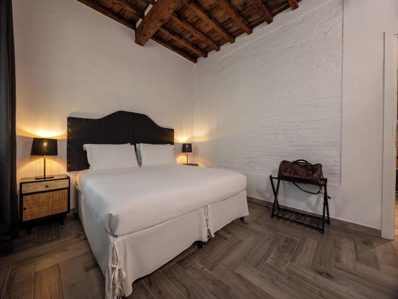 Globus Urban Hotel image