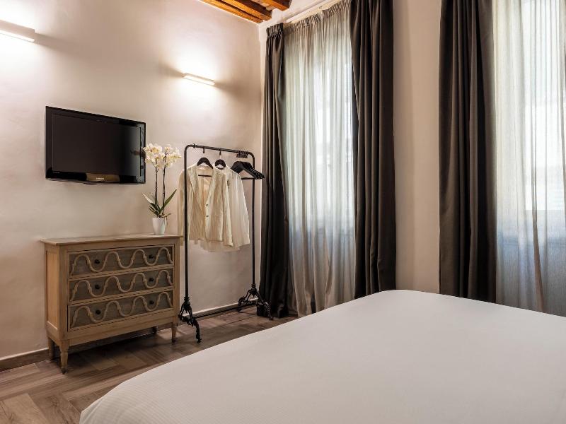 Globus Urban Hotel image