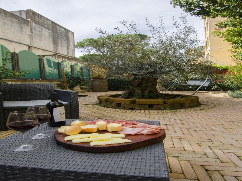 Hotel Roseto image