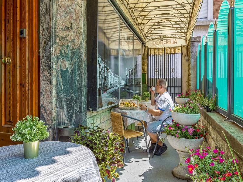 Hotel Roseto image