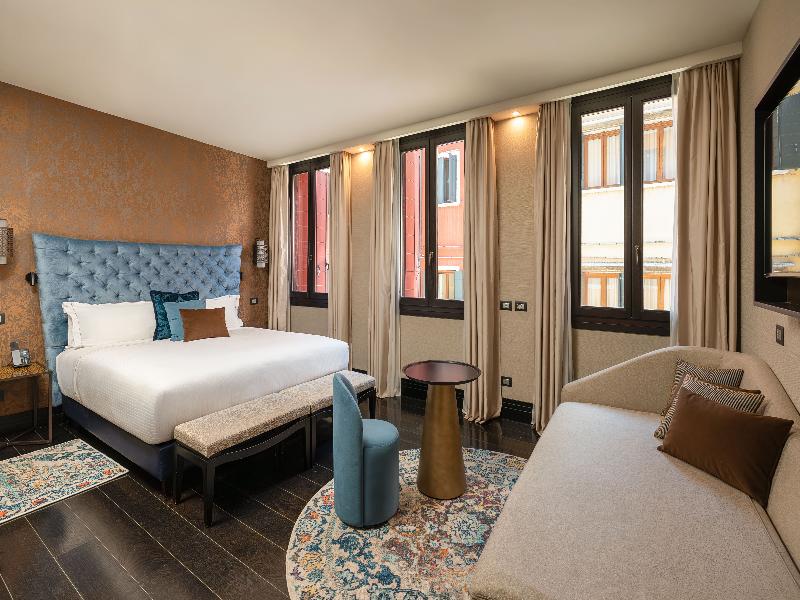 Vignette Collection The Venice Times Hotel By IHG image
