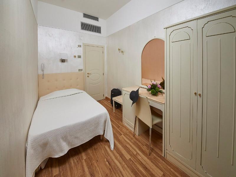 Hotel Vienna Ostenda image