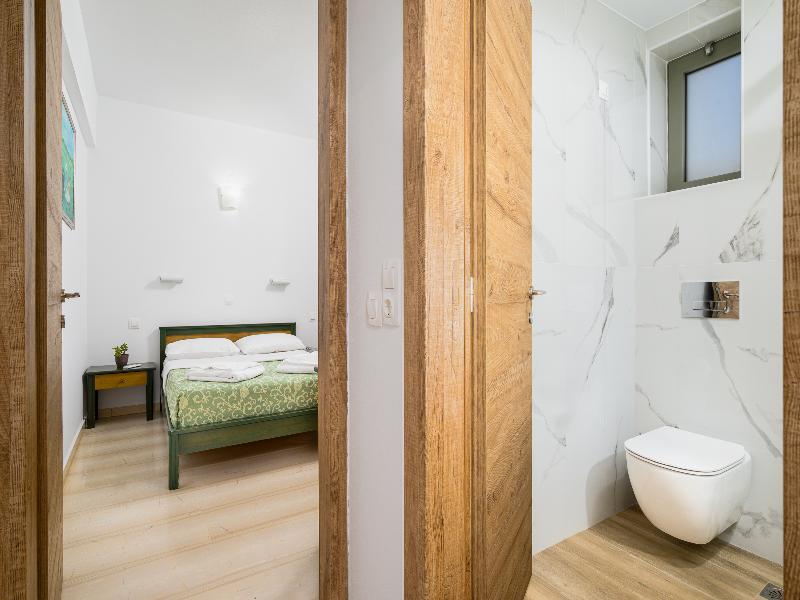 Nikolas Villas image
