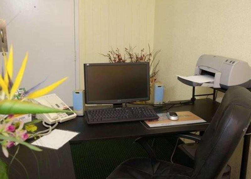 Quality Inn & Suites Gulf Breeze Bayside Pensacola image