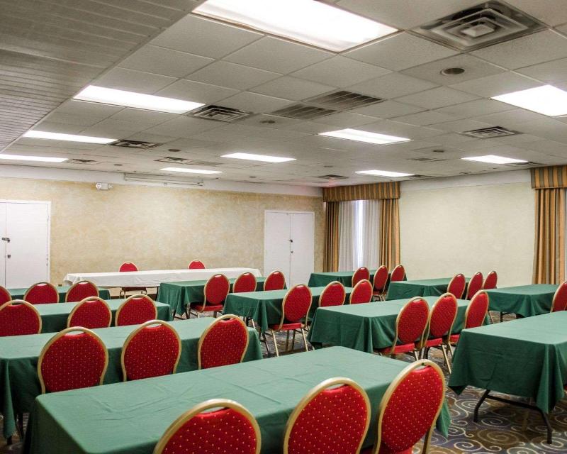 Quality Inn & Suites Gulf Breeze Bayside Pensacola image