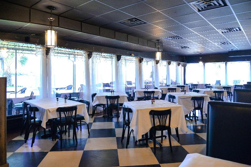 Quality Inn & Suites Gulf Breeze Bayside Pensacola image