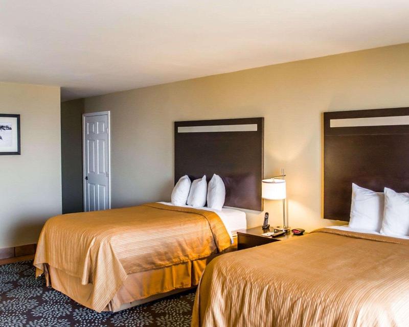 Quality Inn & Suites Gulf Breeze Bayside Pensacola image