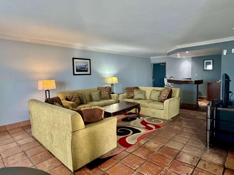 Quality Inn & Suites Gulf Breeze Bayside Pensacola image