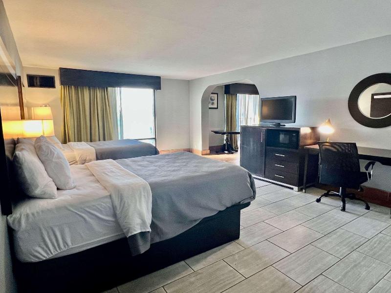 Quality Inn & Suites Gulf Breeze Bayside Pensacola image