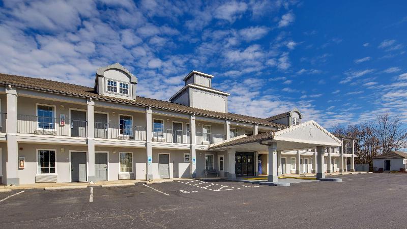 SureStay Plus Hotel by Best Western Asheboro image