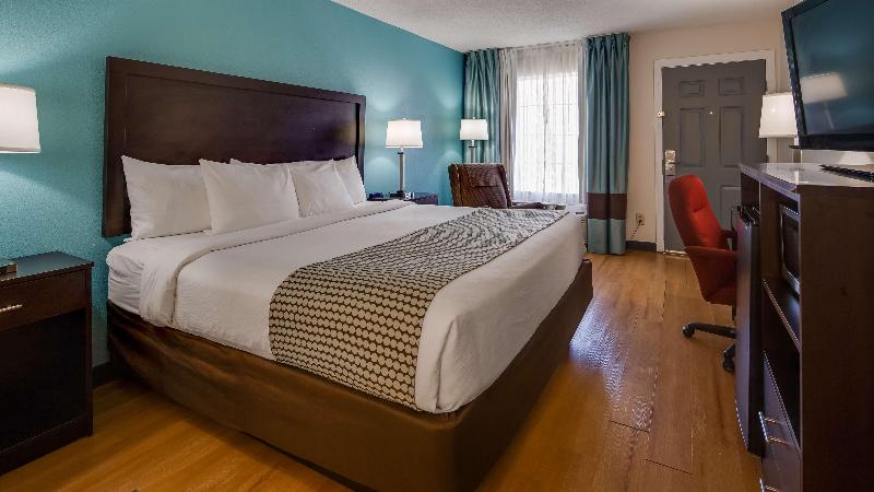 SureStay Plus Hotel by Best Western Asheboro image