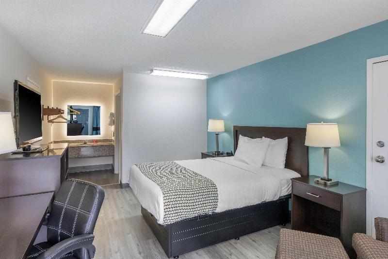 SureStay Plus Hotel by Best Western Asheboro image
