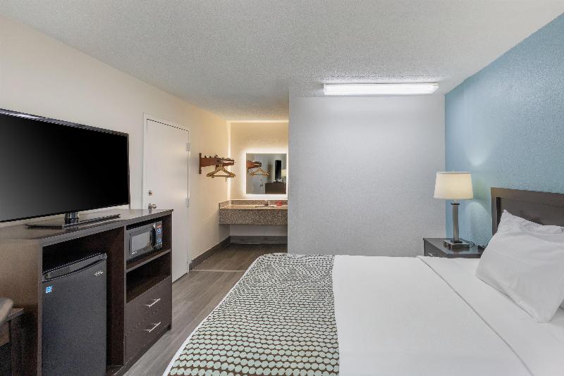 SureStay Plus Hotel by Best Western Asheboro image