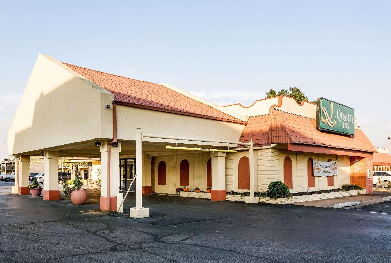 Quality Inn Blytheville I-55 image