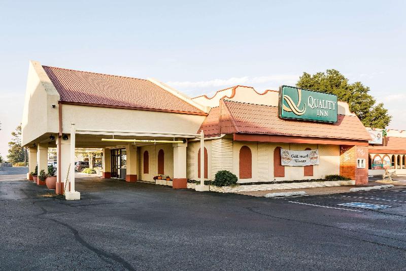 Quality Inn Blytheville I-55 image