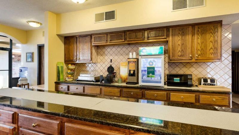 Quality Inn Blytheville I-55 image