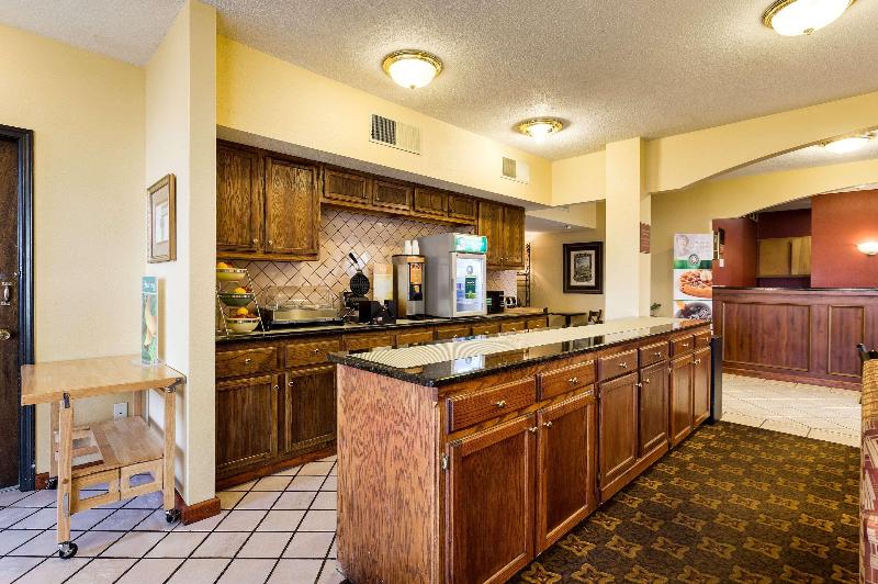 Quality Inn Blytheville I-55 image